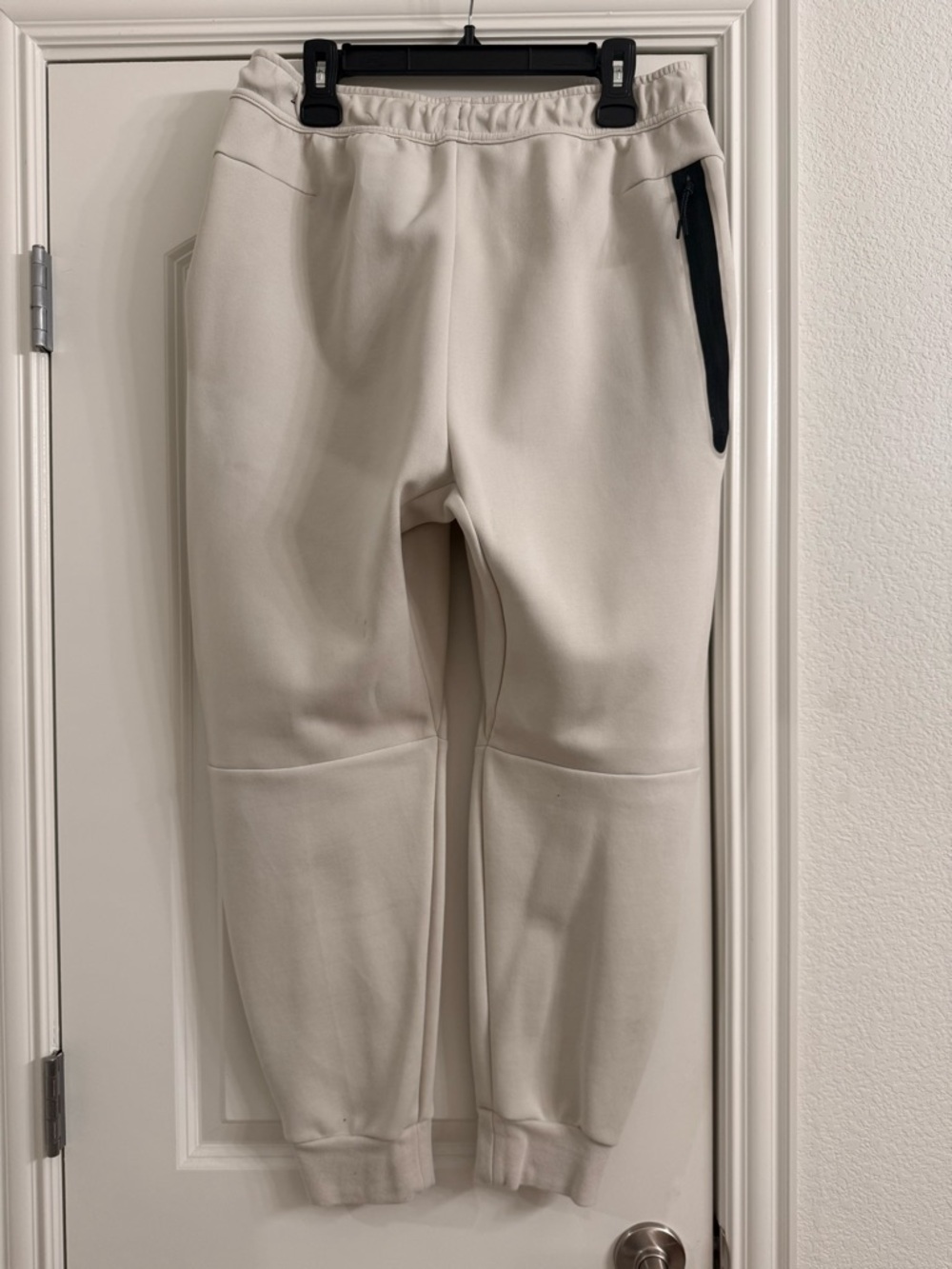 Nike Tech - Men’s Full Zip Jacket and Matching Pants. - Picture 5 of 9